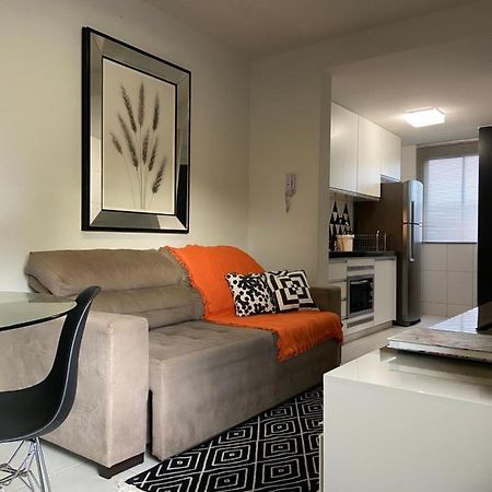Sinta-Se Em Casa! Ap Novo, Aconchegante E Funcional- Otima Localizacao Appartement Montes Claros Buitenkant foto