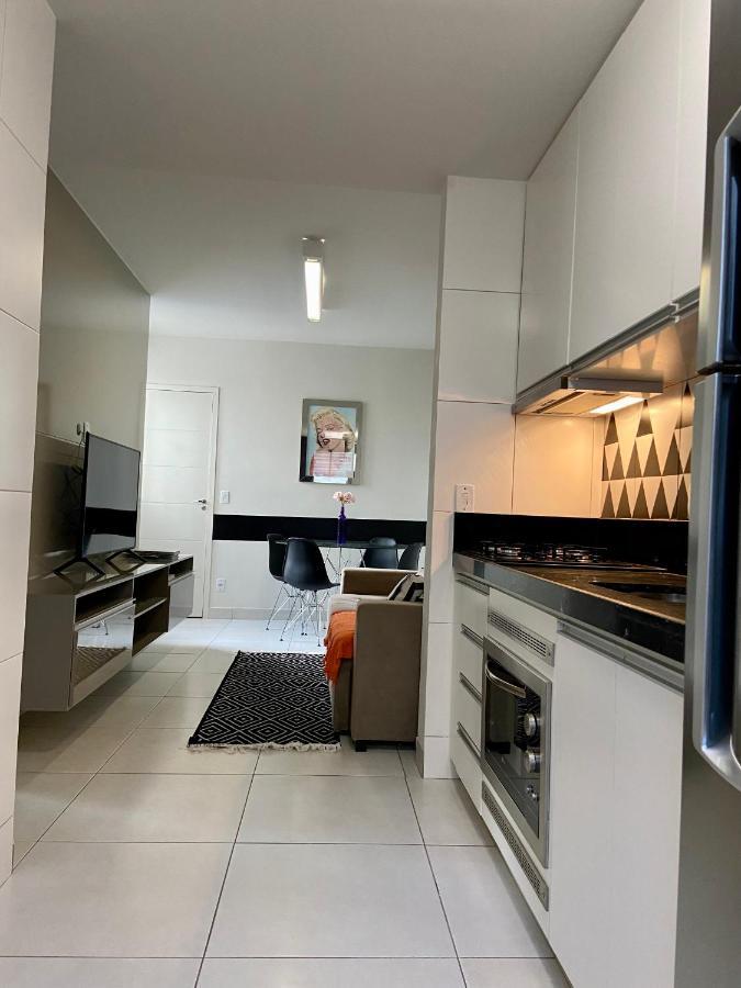 Sinta-Se Em Casa! Ap Novo, Aconchegante E Funcional- Otima Localizacao Appartement Montes Claros Buitenkant foto