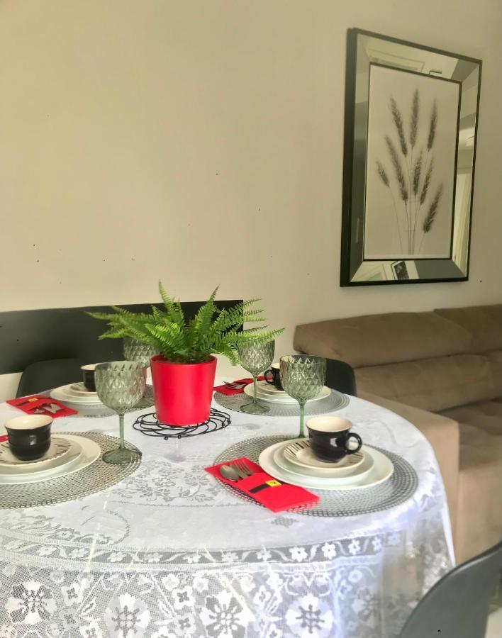 Sinta-Se Em Casa! Ap Novo, Aconchegante E Funcional- Otima Localizacao Appartement Montes Claros Buitenkant foto