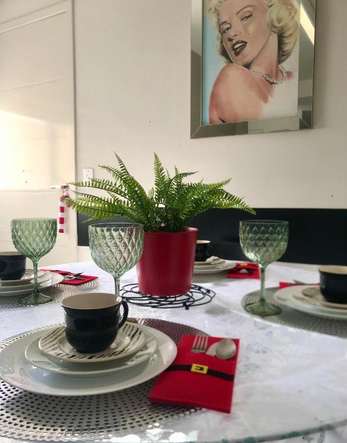 Sinta-Se Em Casa! Ap Novo, Aconchegante E Funcional- Otima Localizacao Appartement Montes Claros Buitenkant foto